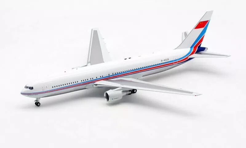 AVIATION 200 B767-300(ER) CHINESE AIR FORCE REG: B-4025