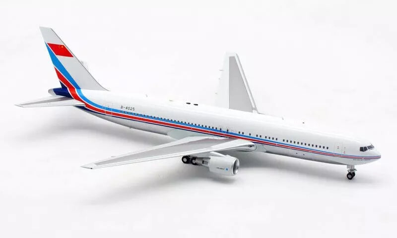 AVIATION 200 B767-300(ER) CHINESE AIR FORCE REG: B-4025