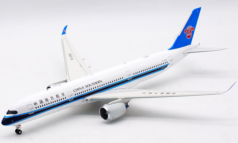 AVIATION 200  A350-941 CHINA SOUTHERN AIRLINES REG: B-30F9