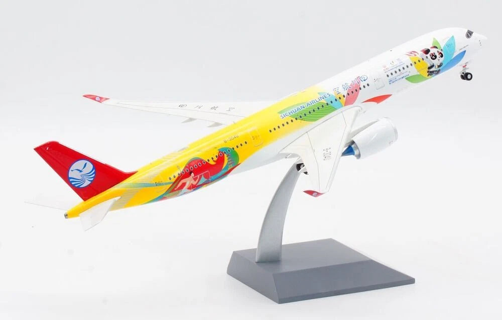 AVIATION 200 A350-941 SICHUAN AIRLINES REG: B-304U
