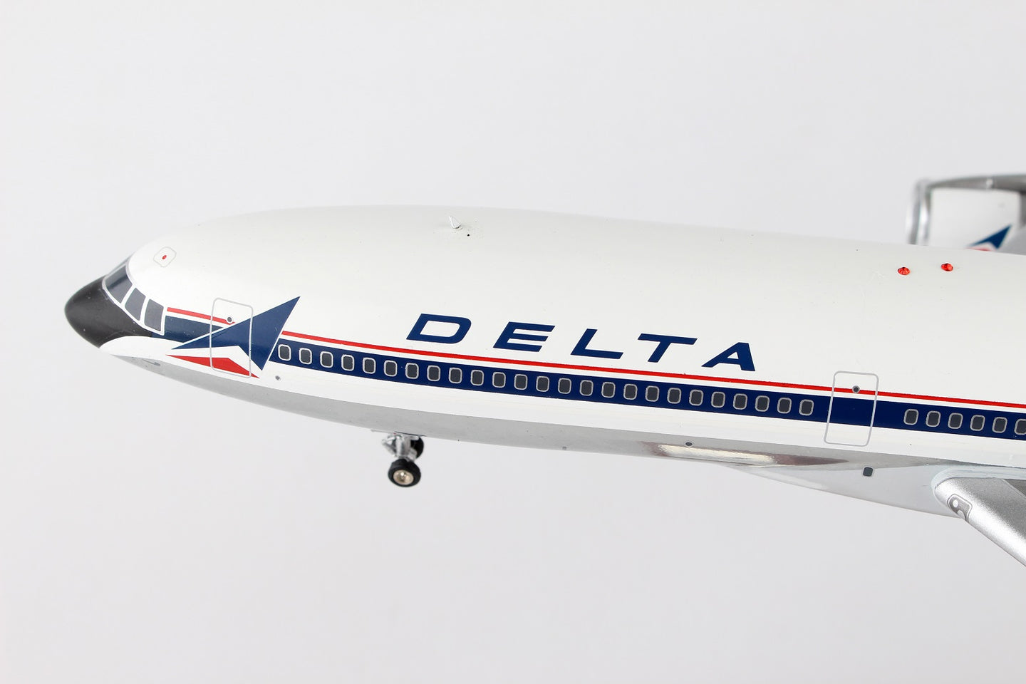 AVIATION 200 L-1011 TRISTAR DELTA AIR LINES REG: N717DA