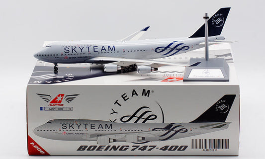 AVIATION 200 B747-400 CHINA AIRLINES REG: B-18211