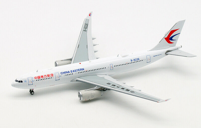 AVIATION 400 A330-200 CHINA EASTERN AIRLINES REG: B-8226
