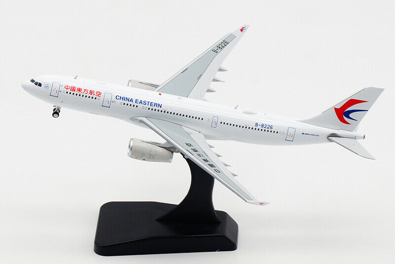 AVIATION 400 A330-200 CHINA EASTERN AIRLINES REG: B-8226