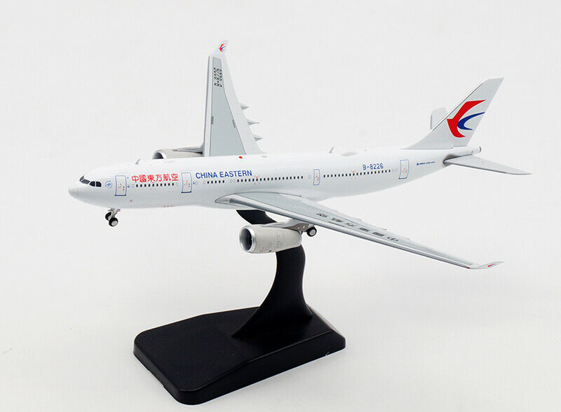 AVIATION 400 A330-200 CHINA EASTERN AIRLINES REG: B-8226