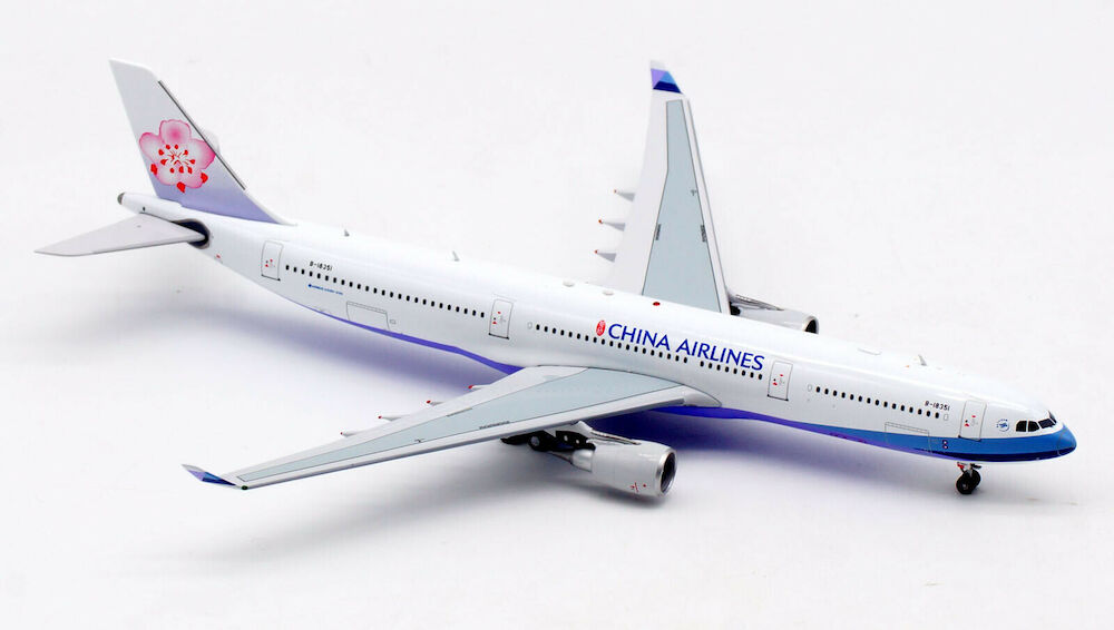 AVIATION 400 A330-302 CHINA AIRLINES REG: B-18351