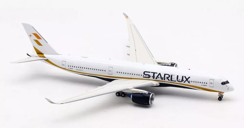 AVIATION 400 A350 STARLUX AIRLINES REG: B-58501