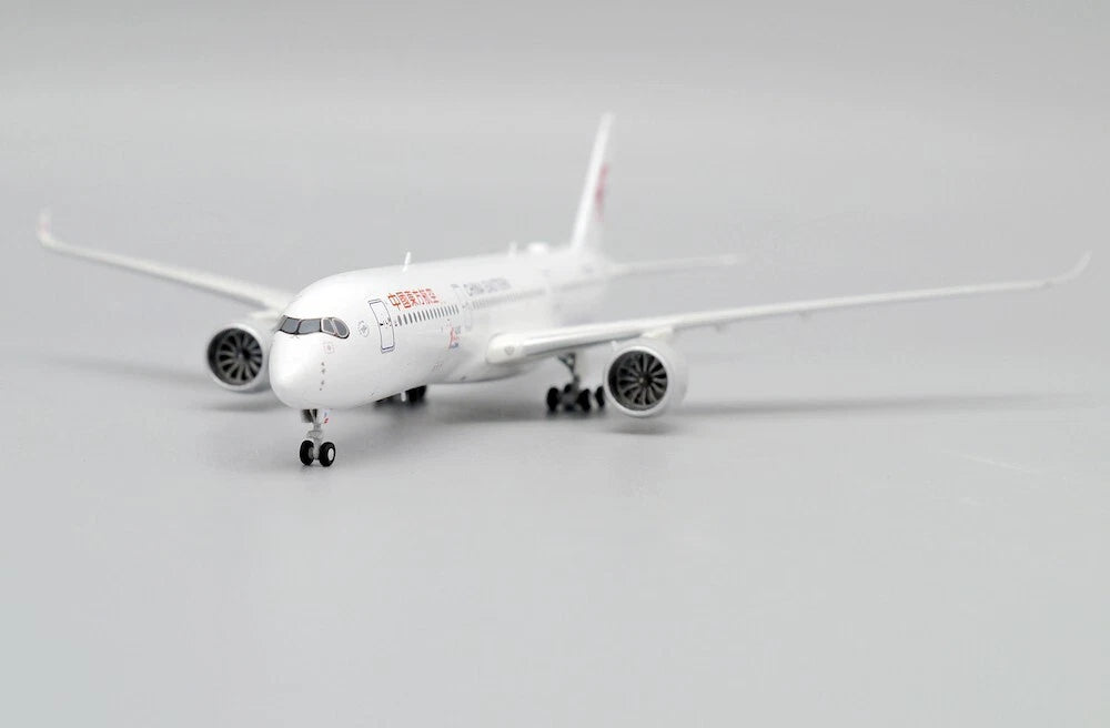 AVIATION 400 A350 CHINA EASTERN AIRLINES REG: B-323H