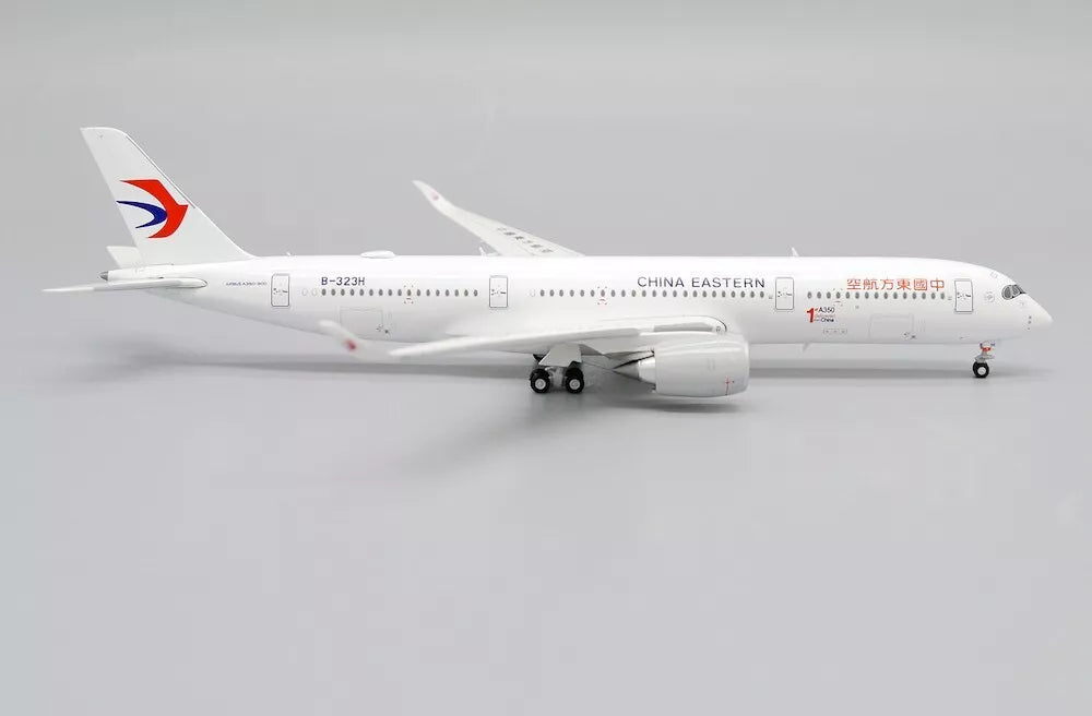 AVIATION 400 A350 CHINA EASTERN AIRLINES REG: B-323H