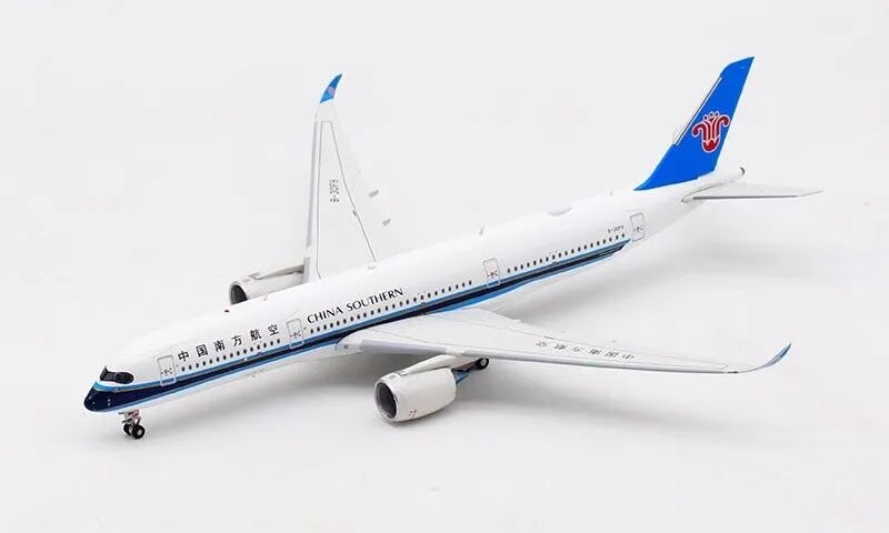 AVIATION 400 A350-941 CHINA SOUTHERN AIRLINES REG: B-30F9