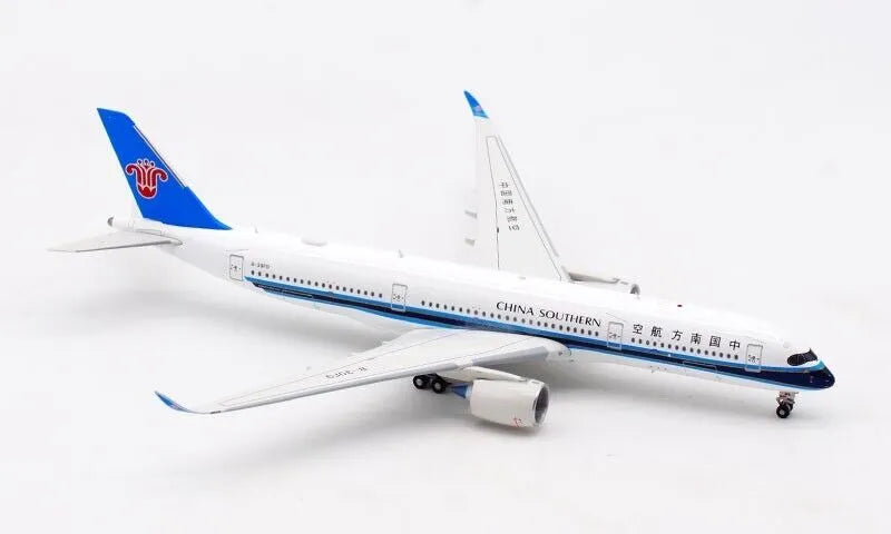 AVIATION 400 A350-941 CHINA SOUTHERN AIRLINES REG: B-30F9
