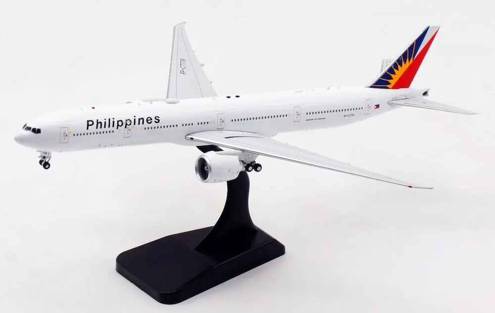 AVIATION 400 B777-3F6/ER PHILIPPINE AIRLINES REG: RP-C7778