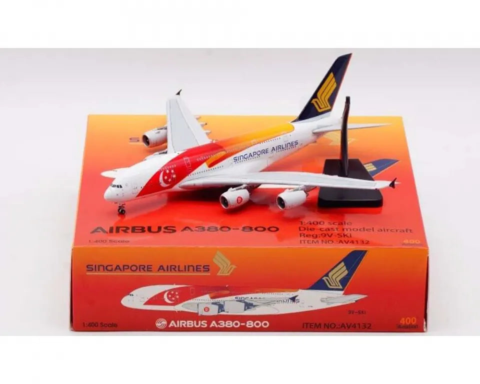 AVIATION 400 A380-841 SINGAPORE AIRLINES REG: 9V-SKI