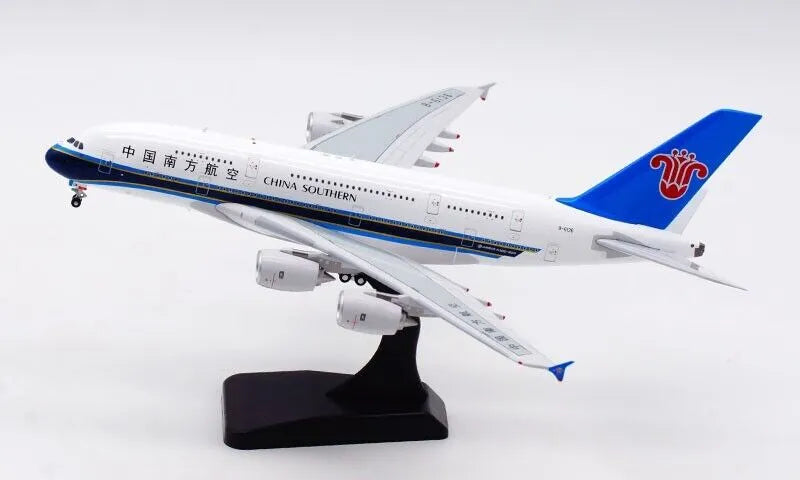 AVIATION 400 A380-841 CHINA SOUTHERN AIRLINES (DETACHABLE GEAR) REG: B-6136