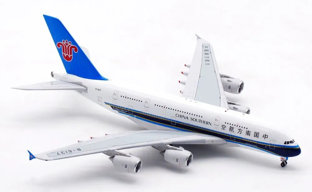 AVIATION 400 A380-841 CHINA SOUTHERN AIRLINES REG: B-6137