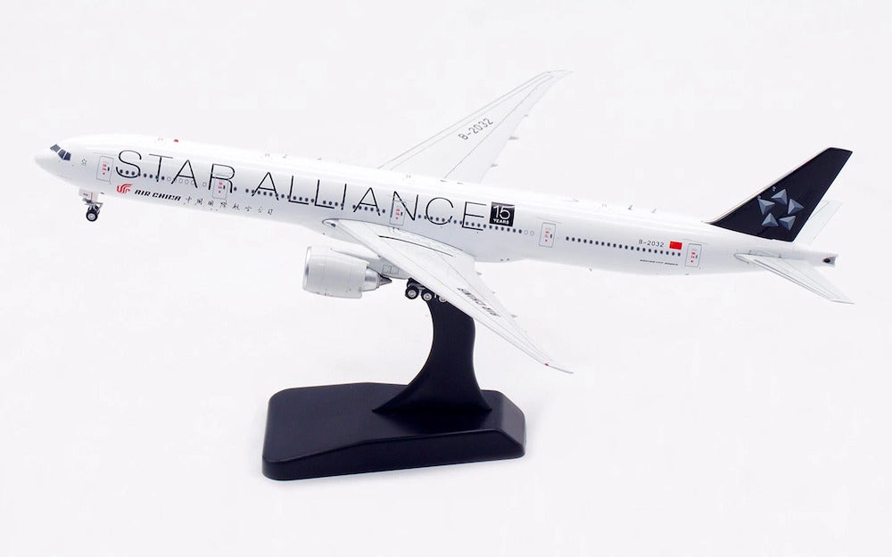 AVIATION 400 B777-300ER AIR CHINA "STAR ALLIANCE" "15TH" REG: B-2032