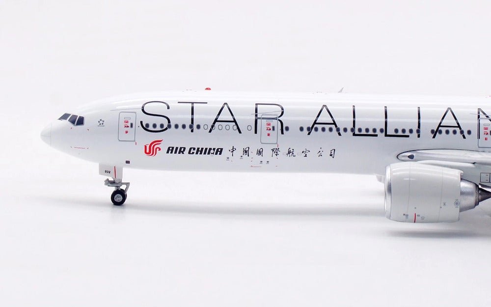 AVIATION 400 B777-300ER AIR CHINA "STAR ALLIANCE" "15TH" REG: B-2032
