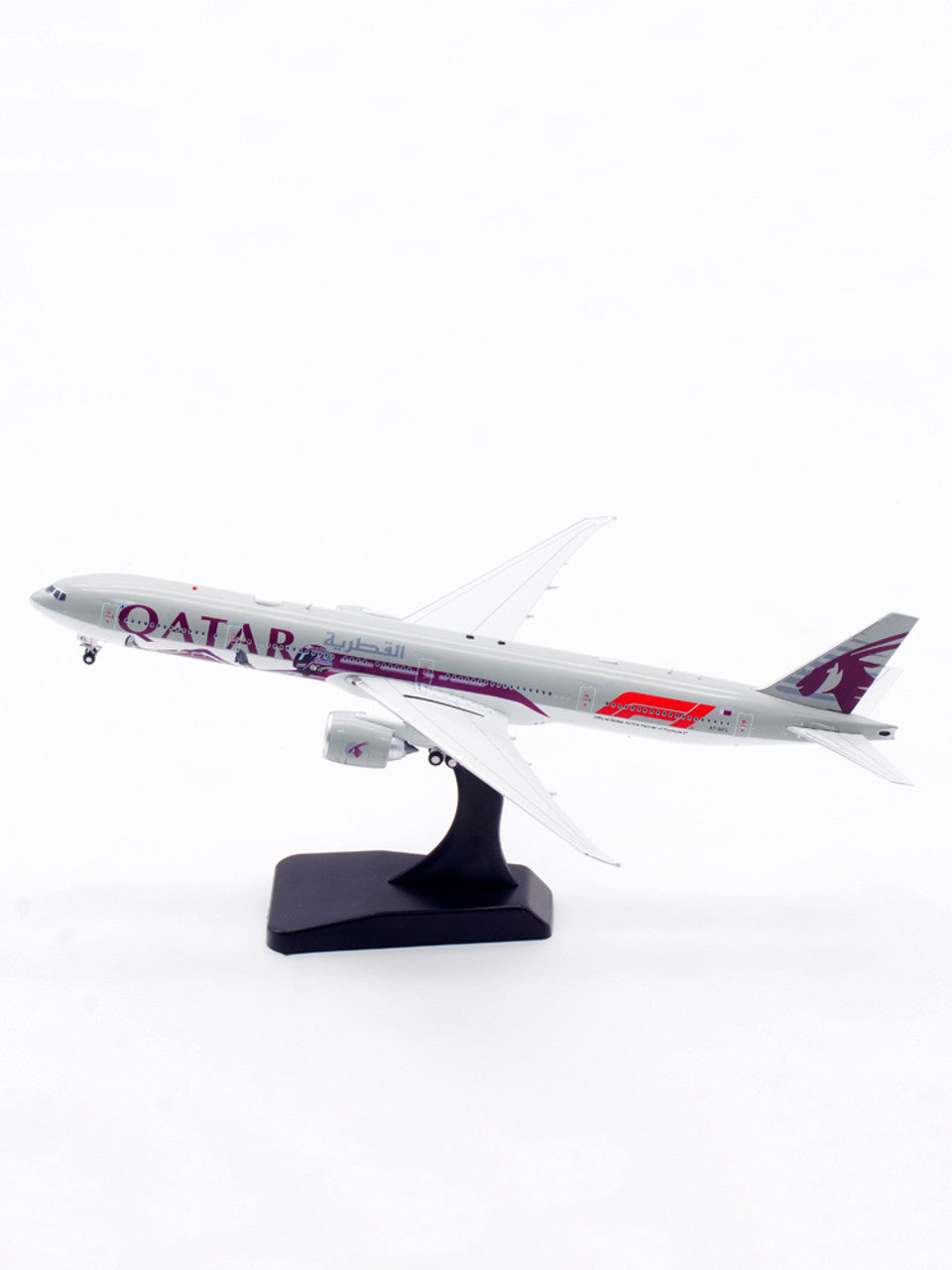 AVIATION 400 B777-3DZER QATAR AIRWAYS "OFFICIAL GLOBAL AIRLINE PARTNER OF FORMULA 1" REG: A7-BEL WITH ANTENNA