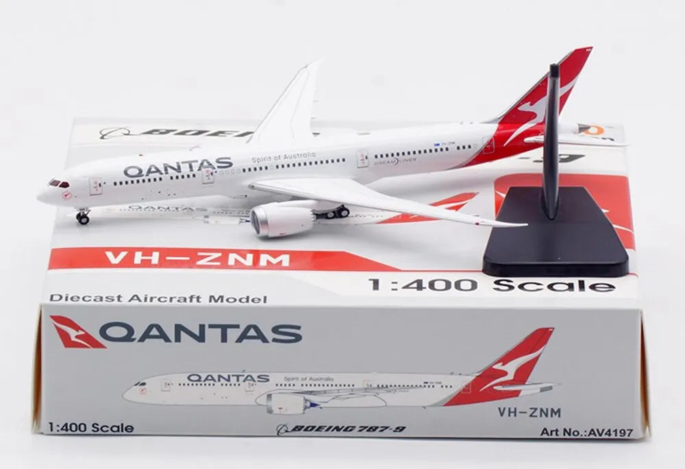 AVIATION 400 B787-9 DREAMLINER QANTAS (DETACHABLE GEAR) REG: VH-ZNM