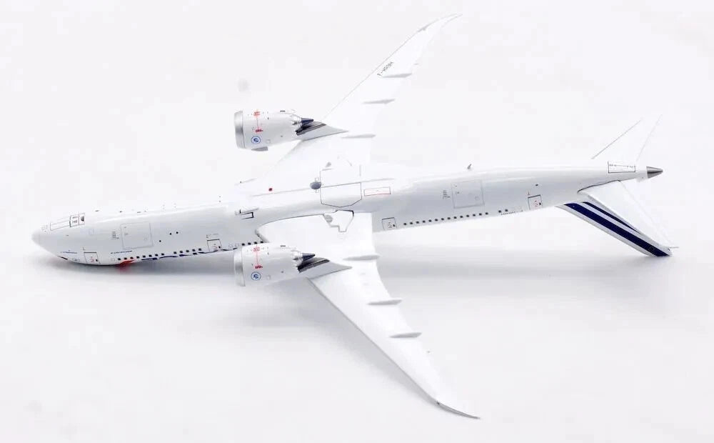 AVIATION 400 B787-9 DREAMLINER AIR FRANCE (DETACHABLE GEAR) REG: F-HRBH