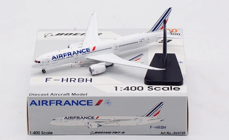 AVIATION 400 B787-9 DREAMLINER AIR FRANCE (DETACHABLE GEAR) REG: F-HRBH