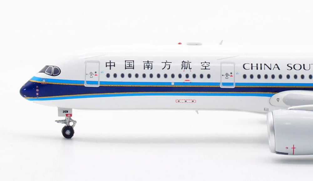 AVIATION 400 A350-941 CHINA SOUTHERN AIRLINES (DETACHABLE GEAR) REG: B-30AL