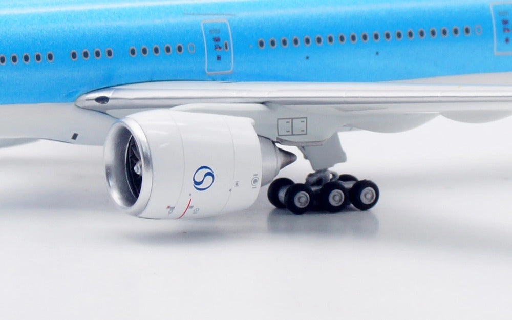 AVIATION 400 B777-3B5ER KOREAN AIR REG: HL8008