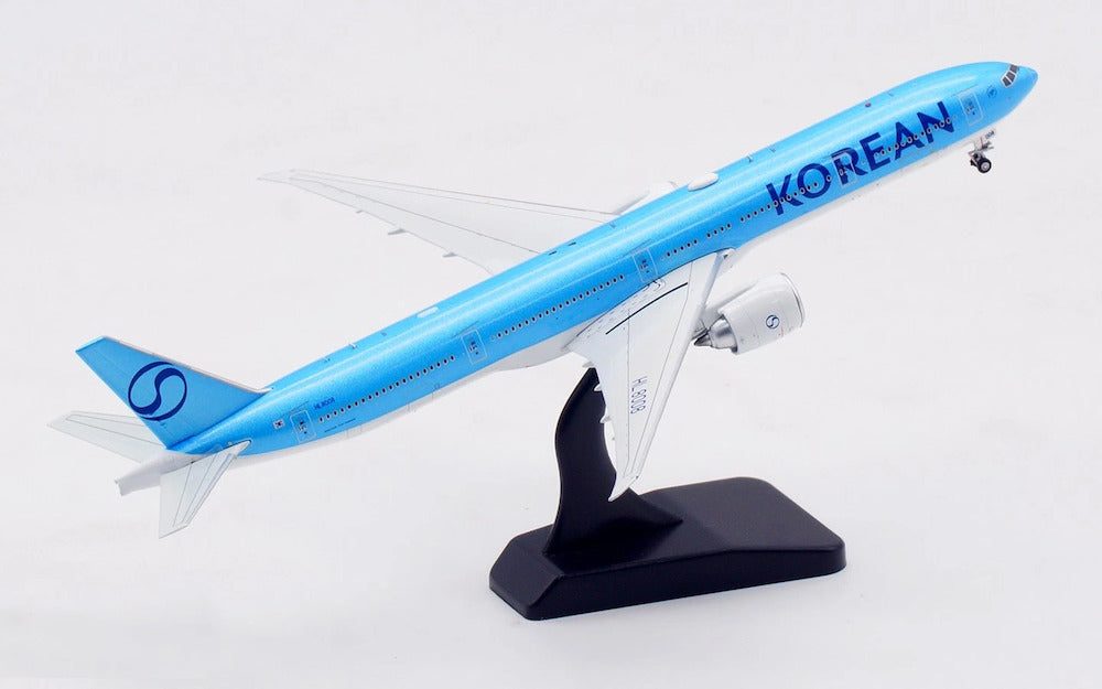 AVIATION 400 B777-3B5ER KOREAN AIR REG: HL8008