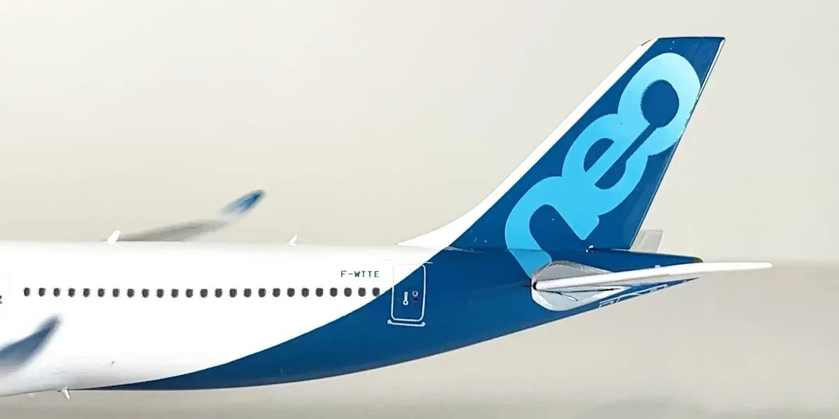 AVIATION 400 A330-941 AIRBUS INDUSTRIE (DETACHABLE GEAR) REG: F-WTTE