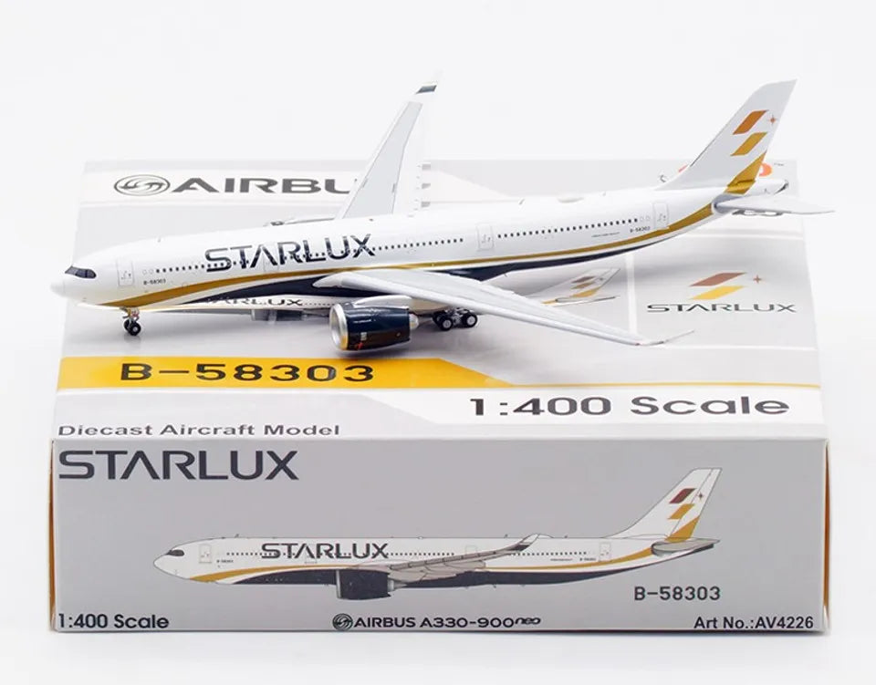 AVIATION 400 A330-941 STARLUX AIRLINES (DETACHABLE GEAR) REG: B-58303