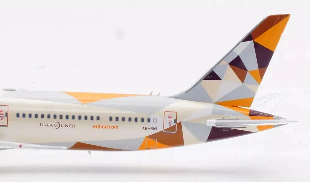 AVIATION 400 B787-10 DREAMLINER ETIHAD AIRWAYS REG: A6-BMI (DETACHABLE GEAR)