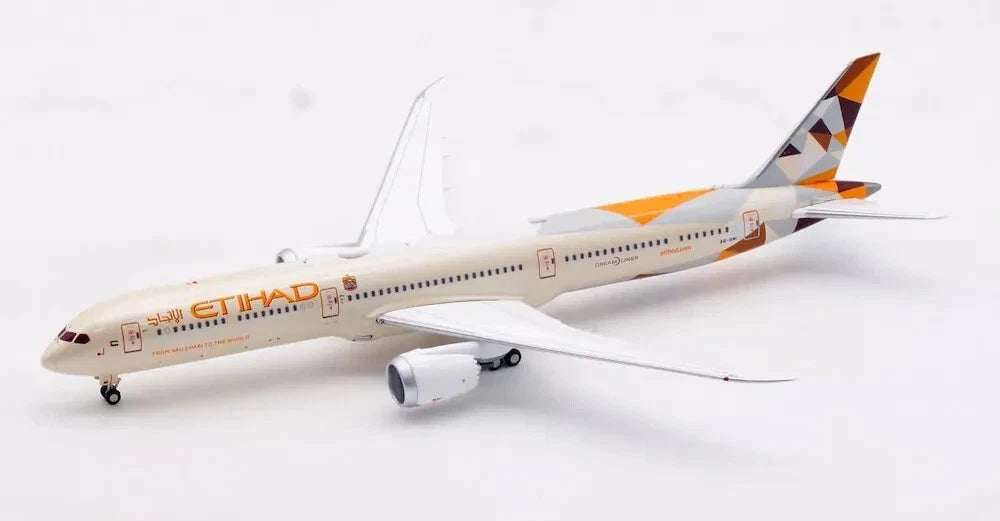 AVIATION 400 B787-10 DREAMLINER ETIHAD AIRWAYS REG: A6-BMI (DETACHABLE GEAR)
