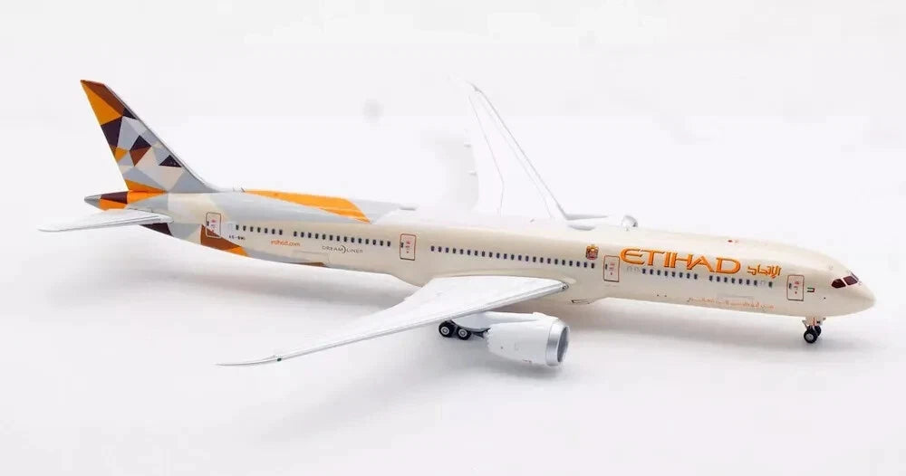 AVIATION 400 B787-10 DREAMLINER ETIHAD AIRWAYS REG: A6-BMI (DETACHABLE GEAR)