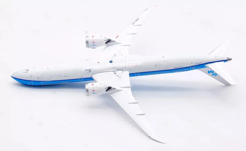AVIATION 400 B787-10 DREAMLINER ROYAL DUTCH AIRLINES (KLM) REG: PH-BKM (DETACHABLE GEAR)