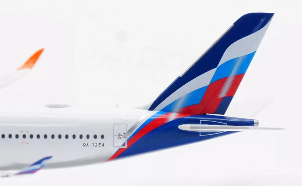 AVIATION 400 A350-941 AEROFLOT RUSSIAN AIRLINES (DETACHABLE GEAR) REG: RA-73154