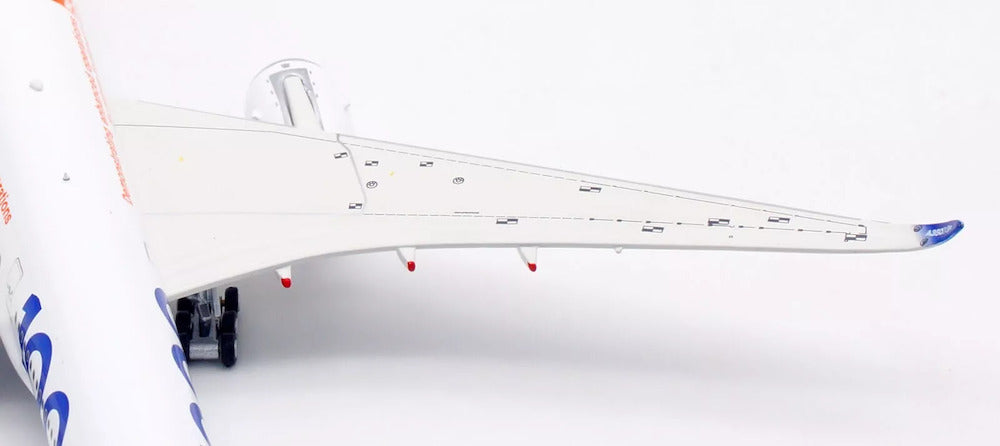 AVIATION 400 A350-1041 AIRBUS INDUSTRIE (DETACHABLE GEAR) REG:F-WMIL