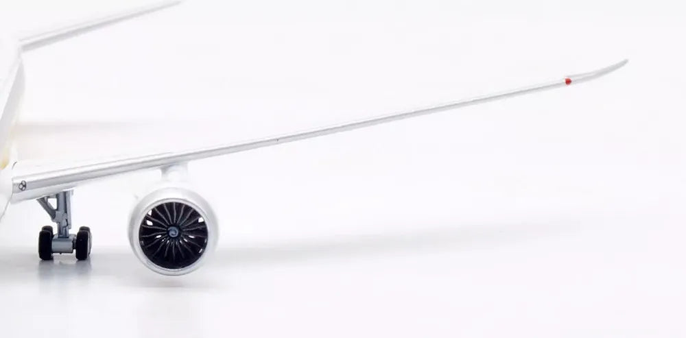 AVIATION 400 B787-10 DREAMLINER SINGAPORE AIRLINES REG: 9V-SCP (DETACHABLE GEAR)