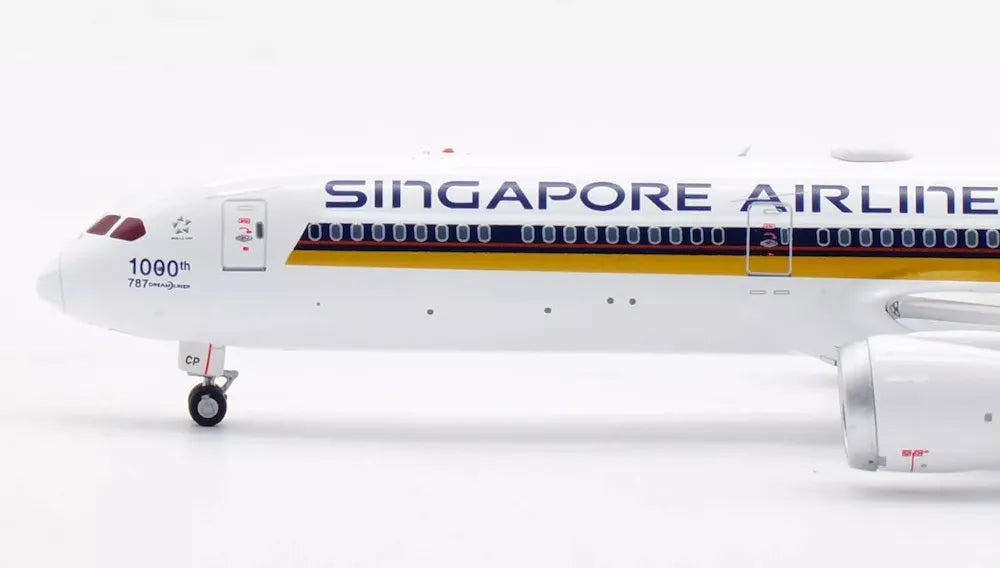 AVIATION 400 B787-10 DREAMLINER SINGAPORE AIRLINES REG: 9V-SCP (DETACHABLE GEAR)