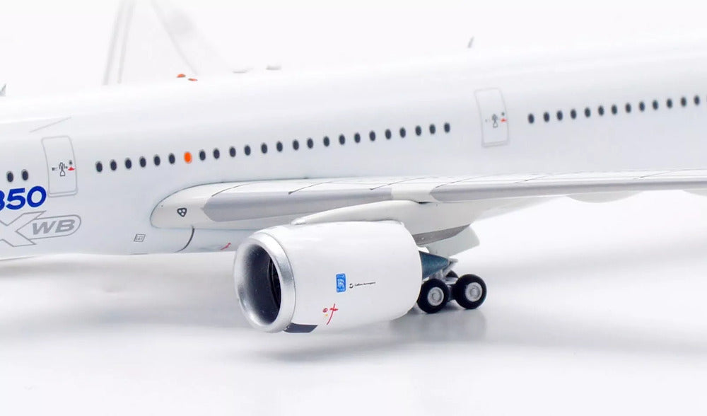 AVIATION 400 A350-941 AIRBUS INDUSTRIE (DETACHABLE GEAR) REG: F-WXWB