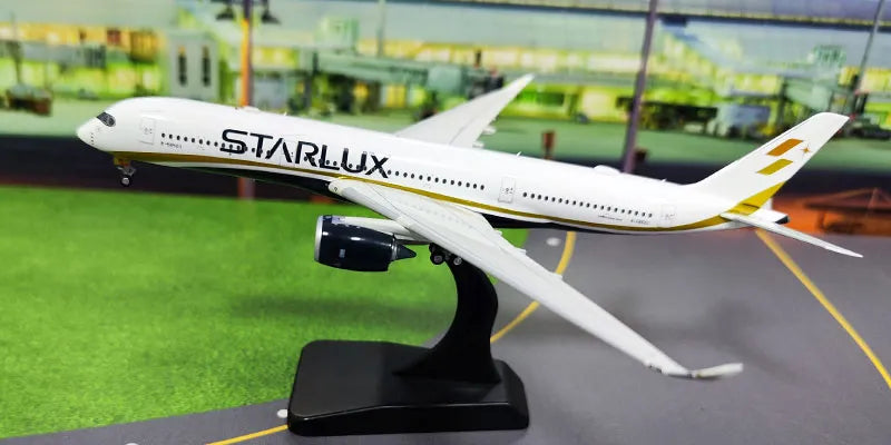 AVIATION 400 A350-941 STARLUX AIRLINES (DETACHABLE GEAR) REG: B-58503