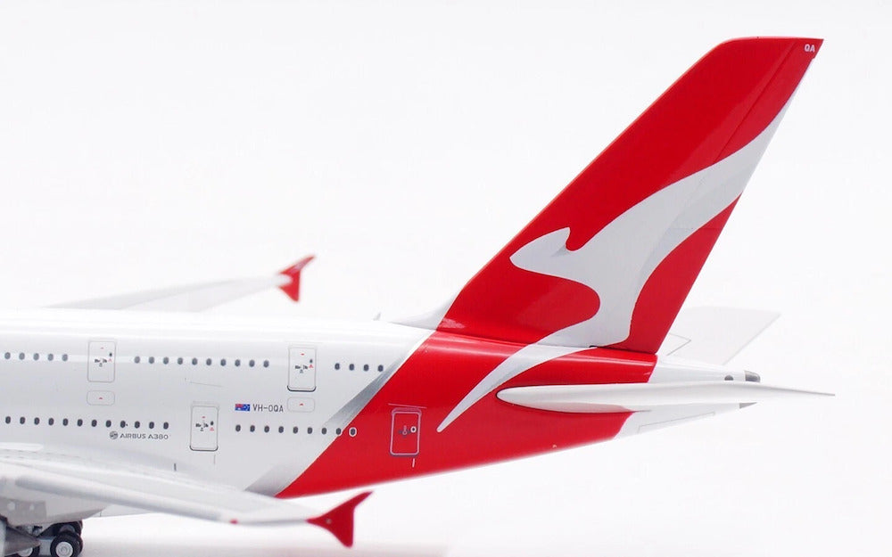 AVIATION 400 A380-842 QANTAS (DETACHABLE GEAR) REG: VH-OQA