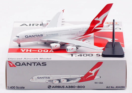 AVIATION 400 A380-842 QANTAS (DETACHABLE GEAR) REG: VH-OQA