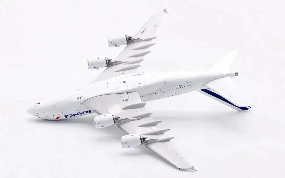 AVIATION 400  A380-861 AIR FRANCE (DETACHABLE GEAR) REG: F-HPJJ