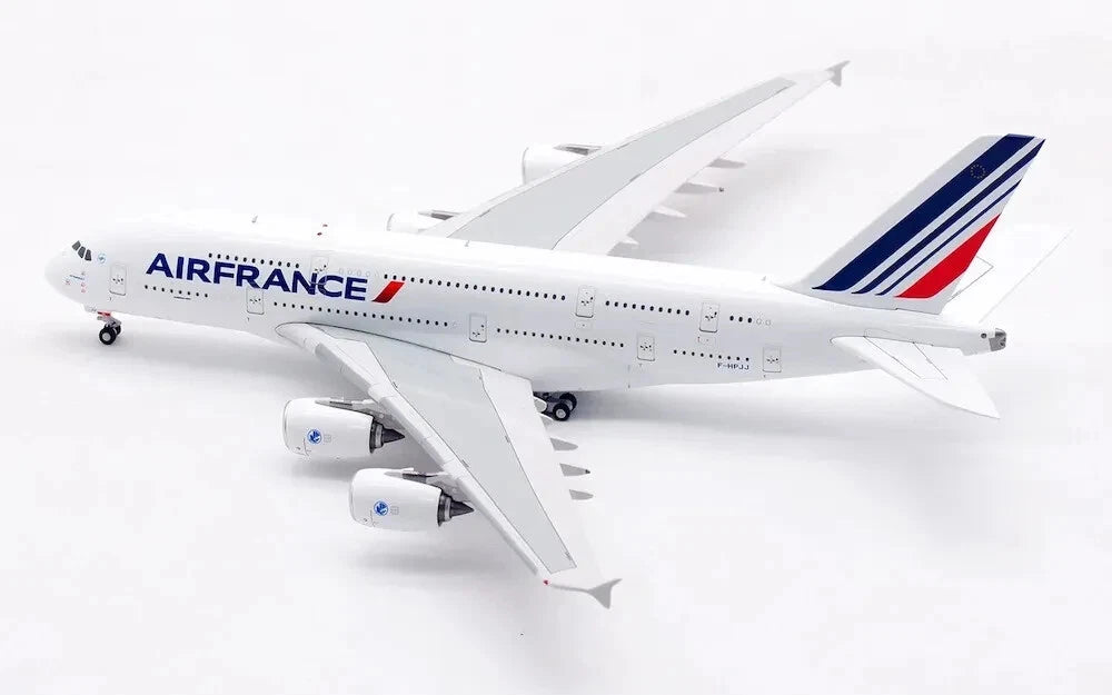 AVIATION 400  A380-861 AIR FRANCE (DETACHABLE GEAR) REG: F-HPJJ