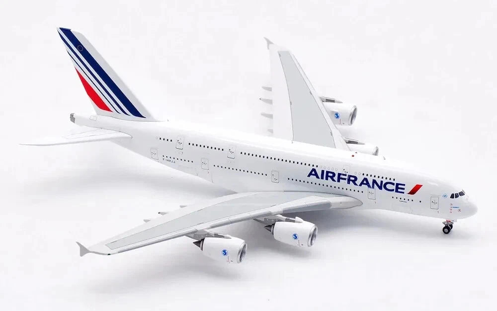 AVIATION 400  A380-861 AIR FRANCE (DETACHABLE GEAR) REG: F-HPJJ