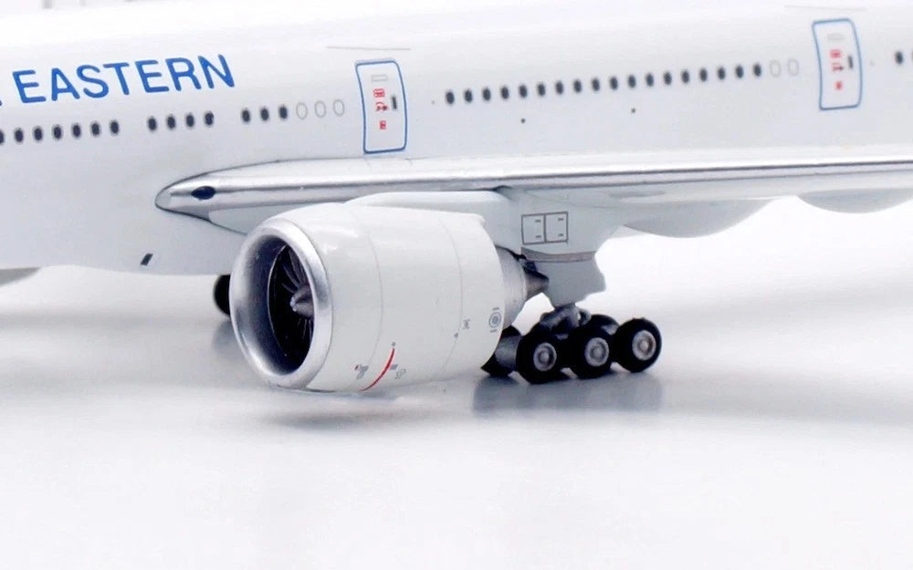 AVIATION 400 B777-39PER CHINA EASTERN AIRLINES "DETACHABLE GEAR" REG: B-2025