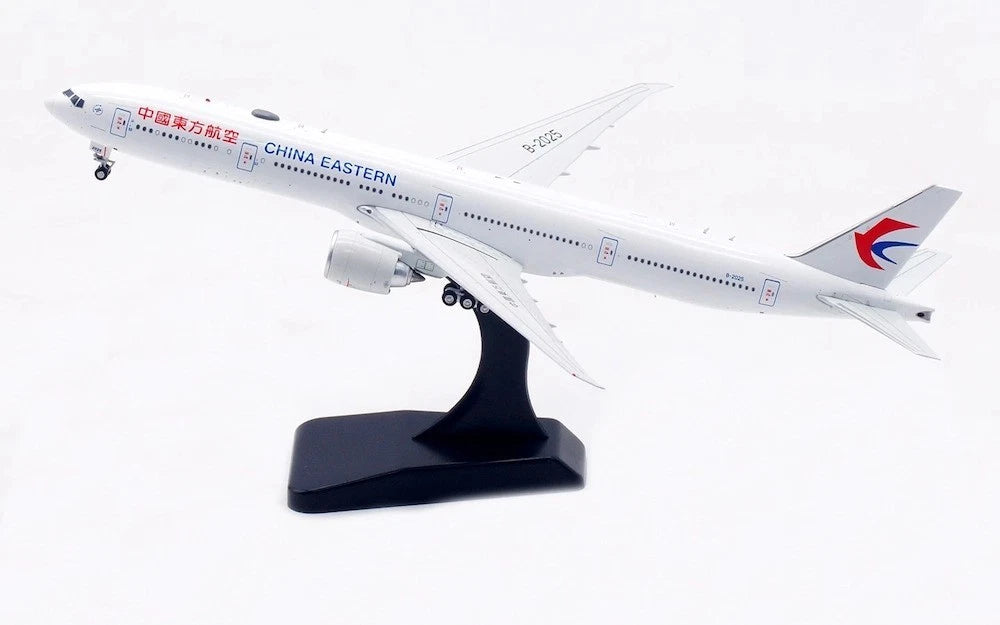 AVIATION 400 B777-39PER CHINA EASTERN AIRLINES "DETACHABLE GEAR" REG: B-2025