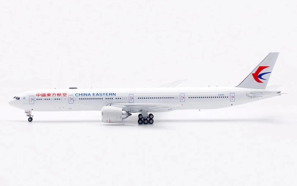 AVIATION 400 B777-39PER CHINA EASTERN AIRLINES "DETACHABLE GEAR" REG: B-2025