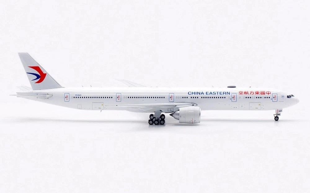 AVIATION 400 B777-39PER CHINA EASTERN AIRLINES "DETACHABLE GEAR" REG: B-2025