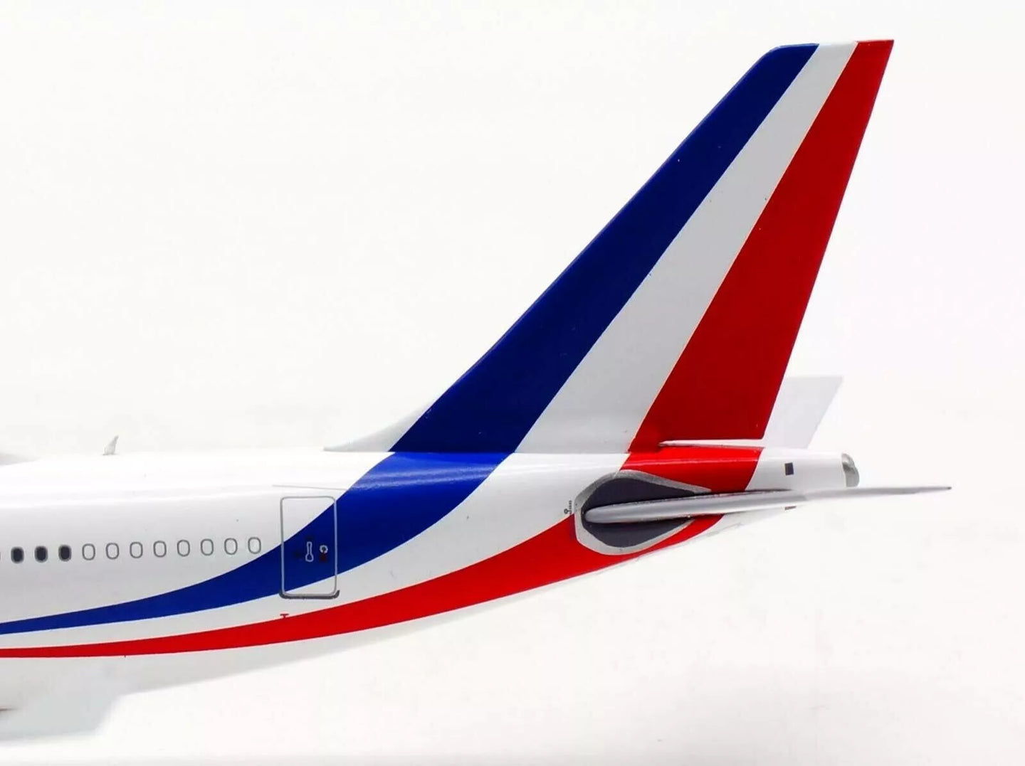 AVIATION 400 A330-223 FRENCH AIR FORCE REG: F-RARF